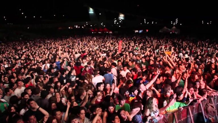 cuando se cierra una puerta siempre se abre una ventana