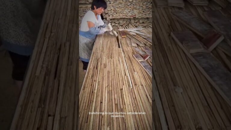 dicho del arbol que da madera util para una obra