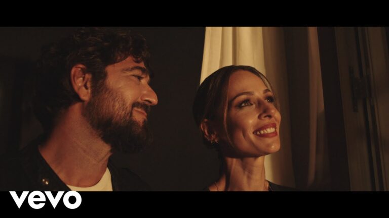 entre sobras y sobras me faltas significado