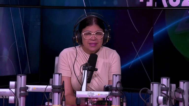 mi novio sale todos los fines de semana