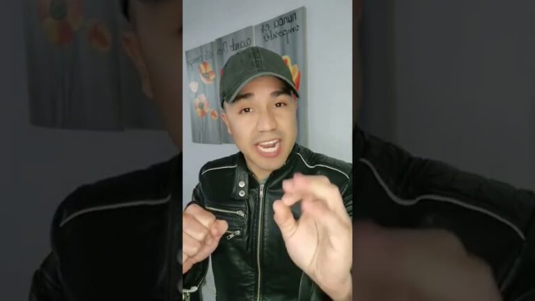 que piensa un hombre cuando una mujer le manda mensajes