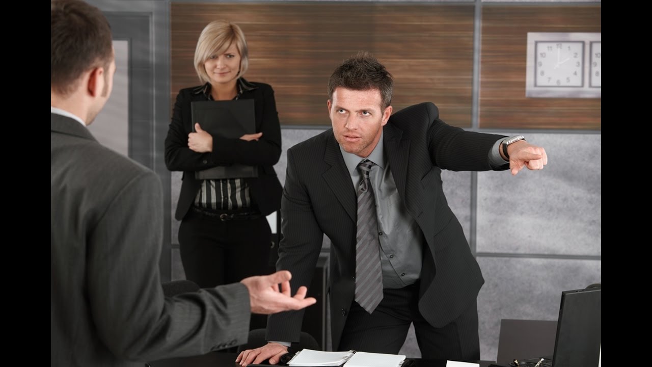 que significa soñar discutiendo con un compañero de trabajo